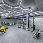 Montagnier B62, Indoor Pool And 샘페리