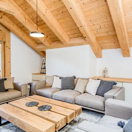 Montagnier B62, Indoor Pool And Ξενοδοχείο