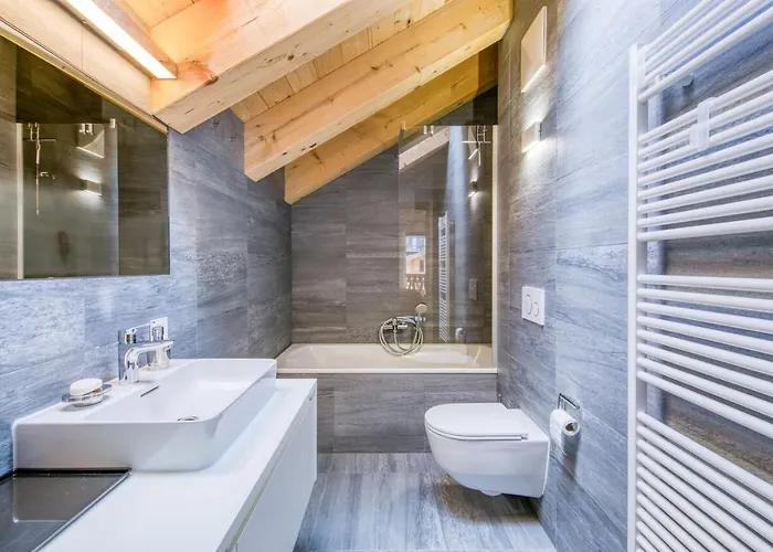 Montagnier B62, Indoor Pool And Hotel Champéry